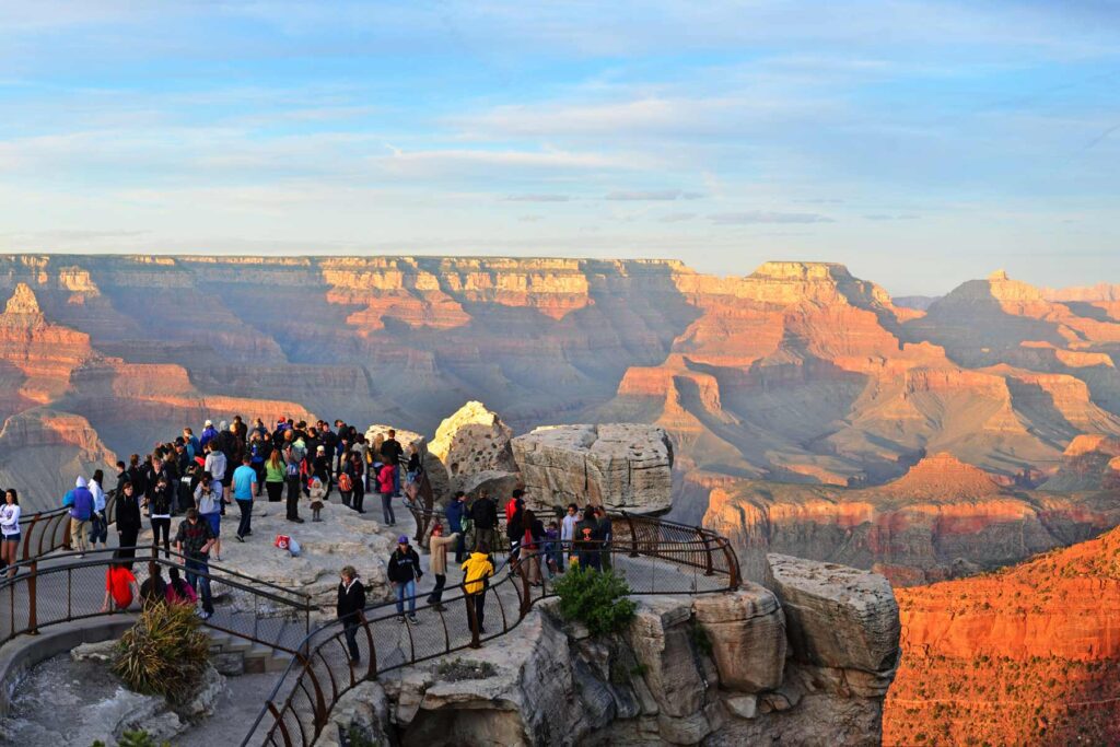 summer west rim tour at the grand canyon